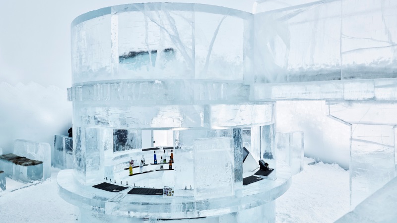 Ishotellet i Jukkarsj�rvi og den gamle samiske markedsplads S�mi Siida